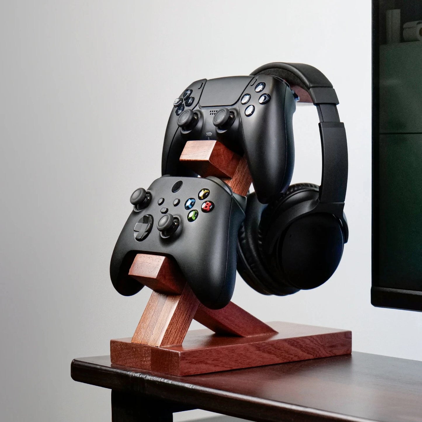 Wellnest Wooden Gaming Stand