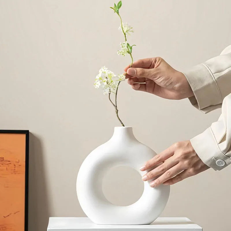 Serene Circle Minimalist Vase